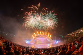 Elaborate, world-class overwater stages such as Kiss of the Sea provide a distinctive competitive edge for Phu Quoc's MICE tourism. (Photo: Sun Group)