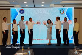 At the hotline launch ceremony (Photo: VNA)