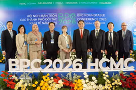 Heads of delegations attend the 2026 Business Partner City (BPC) Roundtable Conference in Ho Chi Minh City on October 23 (Photo: VNA)