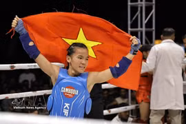 Phan Thi Hong Lien wins the last gold for of Vietnam to help the team place No 1 in the sixth World Kun Khmer Championships' tally. (Photo: VNA)