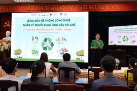 At the launch of app eGreen in Hue City. (Photo:khamphahue.com.vn)