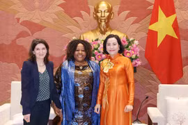 From right: National Assembly Vice Chairwoman Nguyen Thi Thanh, UN Women Representative in Vietnam Caroline Nyamayemombe, and UNICEF Deputy Representative in Vietnam Michaela Bauer. (Photo: VNA)
