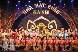 Artists from the Hanoi Cheo Theatre. (Photo: VNA)