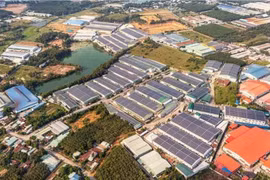 Green spaces in an industrial park in Bac Tan Uyen district of Binh Duong province (Photo: VNA)