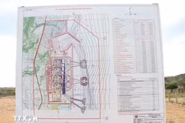 Layout diagram of the Ninh Thuan 1 nuclear power plant is placed right at the project site (Phuoc Dinh commune, Thuan Nam district) for the public to access information. (Photo: VNA)