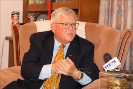 Carlyle A. Thayer, Emeritus Professor at Australian Defence Force Academy, the University of New South Wales. (Photo: VNA)