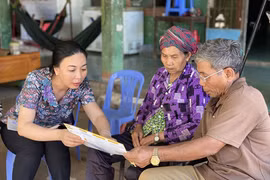 New policies on social and health insurance are to expand benefits, improve lives, and strengthen the social security system. (Photo: VietnamPlus)
