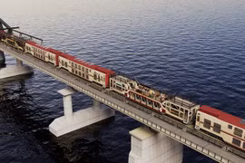 The Hanoi Train officially brings visitors from Hanoi to Bac Ninh from September 6. (Photo courtesy of VNR)