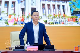 Governor of the State Bank of Vietnam (SBV) Pham Duc An speaks at the meeting between the central bank and 46 commercial banks in Hanoi on October 19. (Photo: VNA)