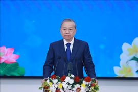 Party General Secretary To Lam delivers a policy speech at the Lao National Academy of Politics and Public Administration in Vientiane on December 1 (Photo: VNA)