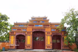 The front gate of the Trai Cung area within the Nam Giao Esplanade relic site in Hue city (Photo: VNA)