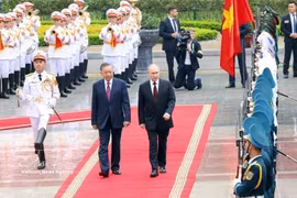 President To Lam chairs the official welcome ceremony for Russian President Vladimir Putin during his state visit to Vietnam at the invitation of the then General Secretary of the Communist Party of Vietnam Central Committee Nguyen Phu Trong from June 19-20, 2024. (Photo: VNA)
