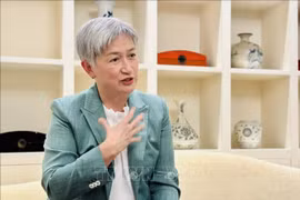 Australian Minister for Foreign Affairs Penny Wong talks to the press (Photo: VNA)