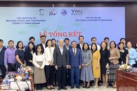 Participants join the closing ceremony of the ‘Improving energy saving for citizens in Da Nang’ project. (Photo courtesy of JICA)