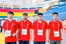 The four Vietnamese students win medals at the International Olympiad in Informatics 2025. (Photo: VNA)