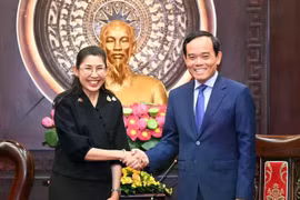 Secretary of the municipal Party Committee Tran Luu Quang meets with Thai Ambassador to Vietnam Urawadee Sriphiromya on July 28, 2026. (Photo: sggp.org.vn)