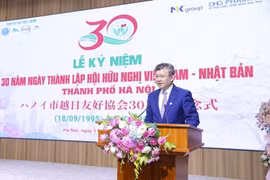 HUFO President Nguyen Ngoc Ky speaks at the event (Photo: Thoi dai magazine)