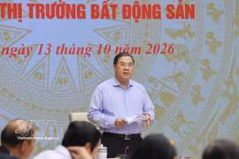 Standing Deputy Prime Minister Pham Gia Tuc addresses the meeting of the Central Steering Committee for Housing Policy and the Real Estate Market on October 13, 2026. (Photo: VNA)