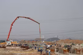 At Vinmetal Ha Tinh construction site (Photo: VNA)