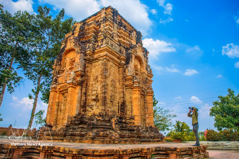 Built mainly of brick, Chot Mat Tower features a soaring structure and harmonious layout, creating its distinctive architectural character. Photo: VNA