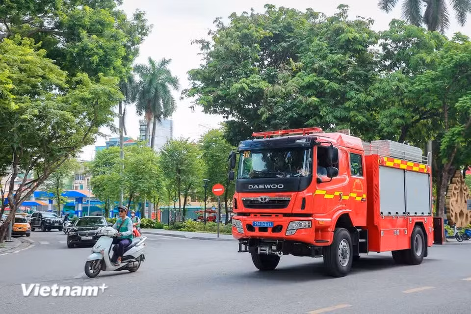 Vehicles operated by the Ministry of National Defence and the Ministry of Public Security are exempt from the restrictions. (Photo: VietnamPlus)