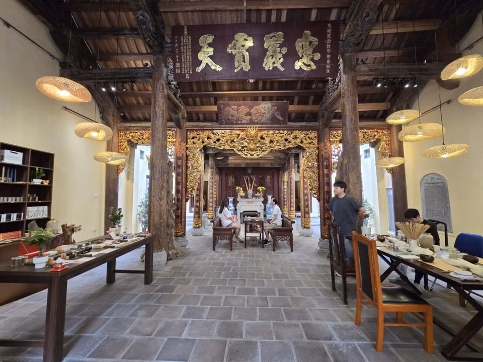 Cultural experiences centred on historic communal houses and temples offer visitors a deeper understanding of the heritage and long-standing traditions of Hanoi's historic core. (Photo: VietnamPlus)