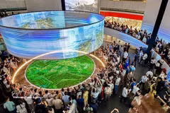 Visitors explore Hà Nội’s master urban plan through a 3D mapping display at the Hà Nội Museum. (Photo: VNA)