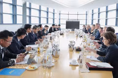 The 11th theoretical exchange between the Communist Party of Vietnam (CPV) and the Social Democratic Party of Germany (SPD) in Berlin on September 24. (Photo: VNA)