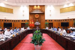 At the exclusive meeting to seek solutions to the US's new tariff policy, chaired by PM Pham Minh Chinh in Hanoi on May 6. (Photo: VNA)