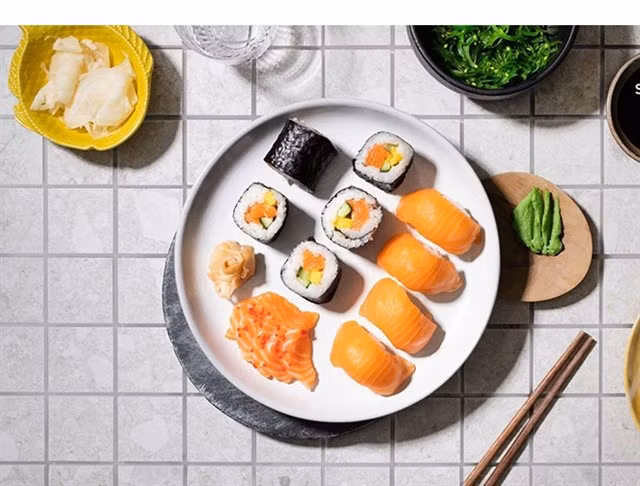 Sushi and sashimi, icons of Japanese cuisine, prepared using fresh Norwegian salmon. (Photos courtesy of NSC)