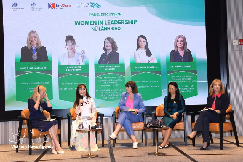 Chairwoman of the Board of Directors and General Director of Sovico Group Nguyen Thi Phuong Thao speaks at a discussion on women’s leadership (Photo: VNA)