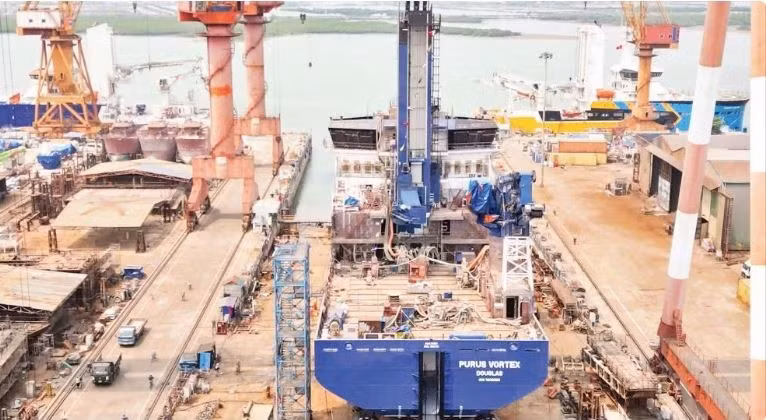 A modern commissioning service operation vessel for the offshore wind industry under construction at Ha Long shipyard. (Photo: nhandan.vn)