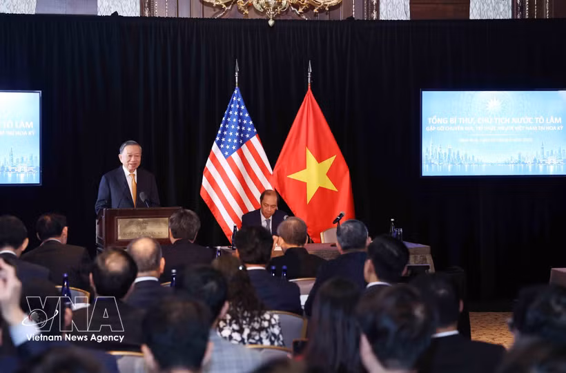 General Secretary and President To Lam meets with Vietnamese intellectuals in the US on September 21, 2026. (Photo: VNA)