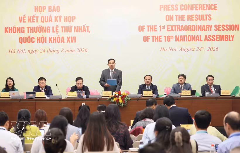 Vice Chairman of the NA Office Nguyen Van Hien speaks at the press conference on August 24. (Photo: VNA)