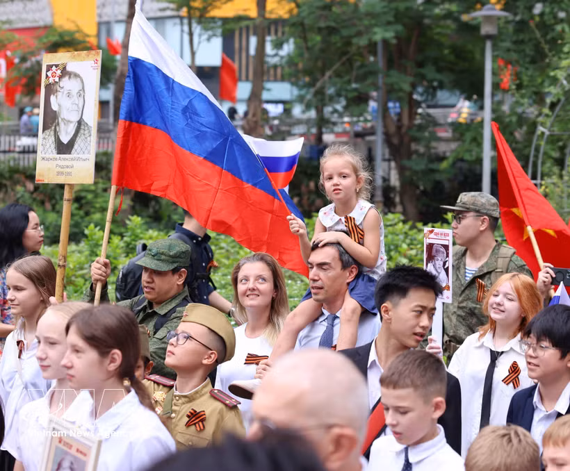 The Russian Embassy in Vietnam holds a commemoration and parade in Hanoi on May 7 to mark the 81st anniversary of Victory Day of the Soviet people in the Great Patriotic War (May 9, 1945–2026), and the 51st anniversary of the Liberation of the South and National Reunification (April 30, 1975–2026), and the 72nd anniversary of the Dien Bien Phu Victory (May 7, 1954–2026) of Vietnam. (Photo: VNA)