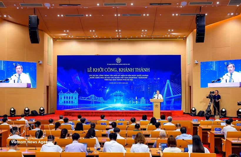 At the ground-breaking and inauguration ceremonies for major projects and works marking the 81st anniversary of National Day (Photo: VNA) 
