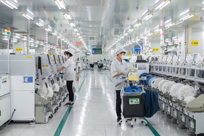 Labour productivity across the entire economy is estimated to reach 245 million VND per worker in 2025. (Photo: VietnamPlus)