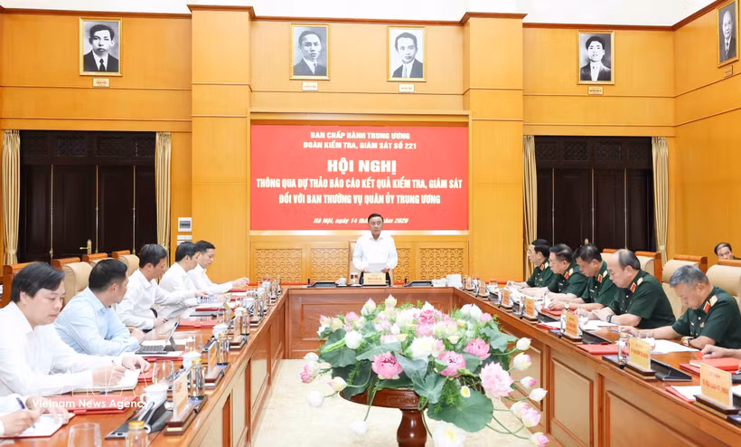 Politburo Member and Standing Member of the CPV Central Committee’s Secretariat Tran Cam Tu speaks at the conference (Photo: VNA)