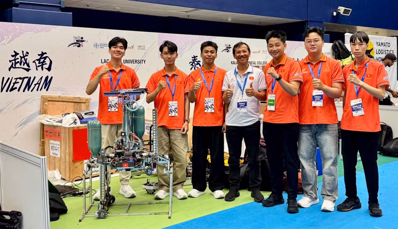 The LH-FOF team from Vietnam's Lac Hong University represents the country at ABU Robocon 2026. (Photo: VTV)