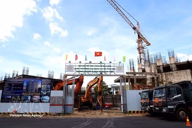 A construction site of a housing project in Nha Trang (Photo: VNA)