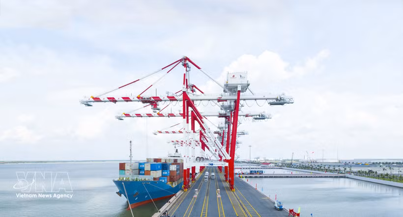 Long An International Port is one of the important gateways for Tay Ninh to connect its goods with the seaport system and international transport routes (Photo: VNA)