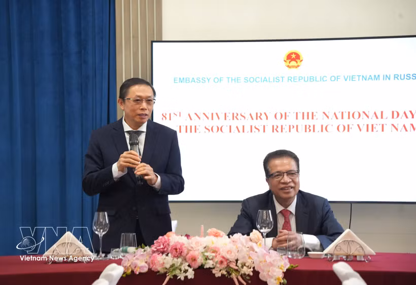 Lao Ambassador to Russia Shiphandone Oybuabuddy speaks at the event (Photo: VNA)