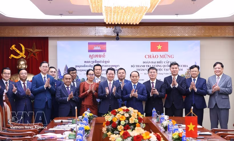 Officials at the talks between the Government Inspectorate of Vietnam and the Cambodian Ministry of Inspection in Hanoi on September 28, 2026 (Photo: VNA)