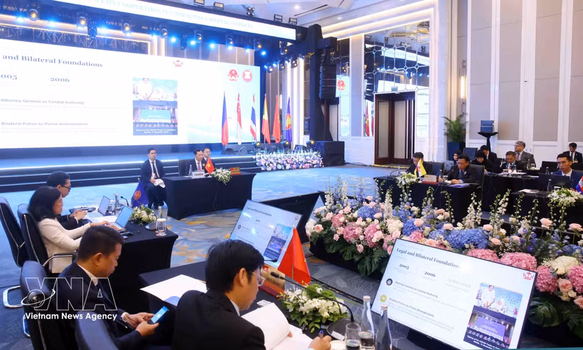 The ASEAN Law Enforcement High-level Conference on Cooperation in Combating Criminal Fugitives takes place in Hanoi on September 30. (Photo: VNA)