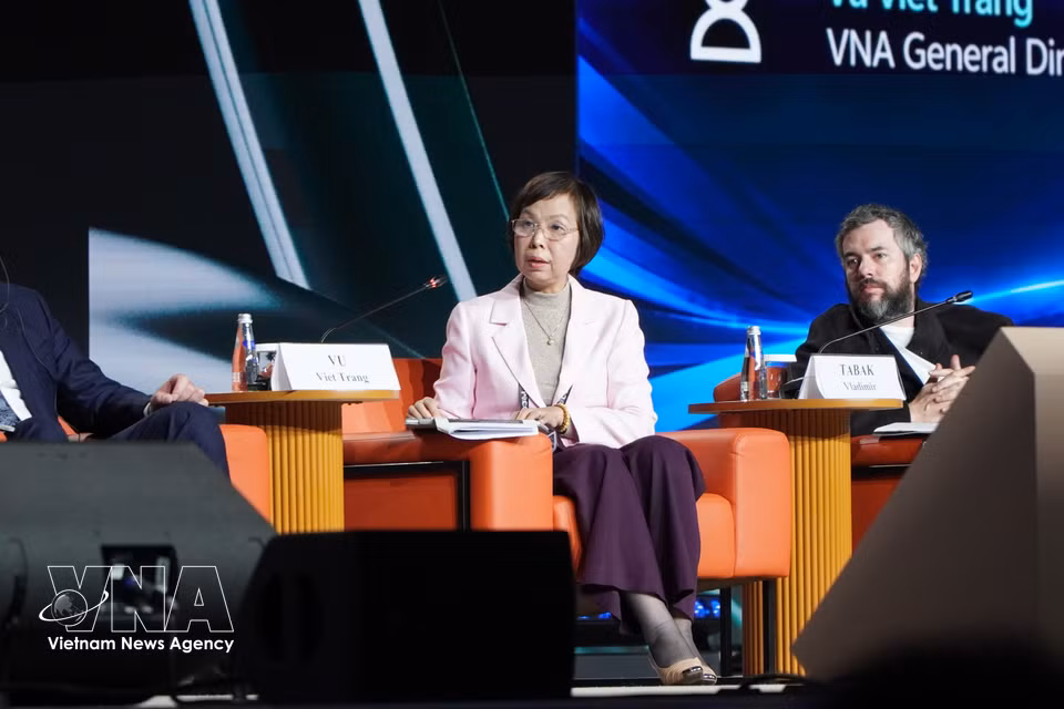 General Director of the Vietnam News Agency (VNA) Vu Viet Trang, who is also Secretary of the VNA Party Committee and Vice Chairwoman of the Party Central Committee's Commission for Publicity, at the international forum “Dialogue on Fake News 4.0”. (Photo: VNA)