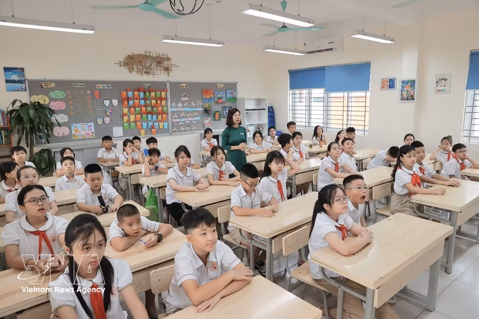 Students nationwide begin 2026–2027 academic year (Photo: VNA)