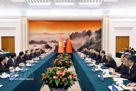 Vietnam, China to boost legislative, people-to-people exchanges