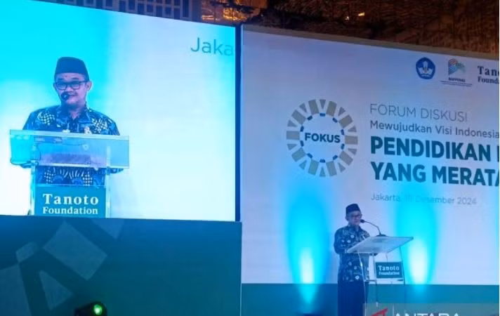 Primary and Secondary Education Minister Abdul Mu'ti delivers a keynote speech at a forum held in Jakarta on December 19. (Photo: https://en.antaranews.com/)
