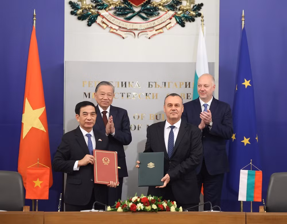party-leader-meets-bulgarian-pm-2.jpg