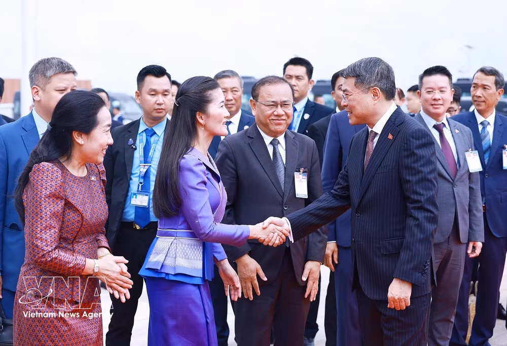 vnanet-pm-le-minh-hung-wraps-up-official-visit-to-cambodia-2.jpg